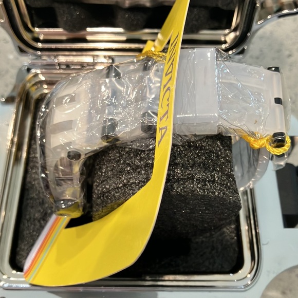 NWT Limited Edition Invicta Watch - Picture 2 of 4